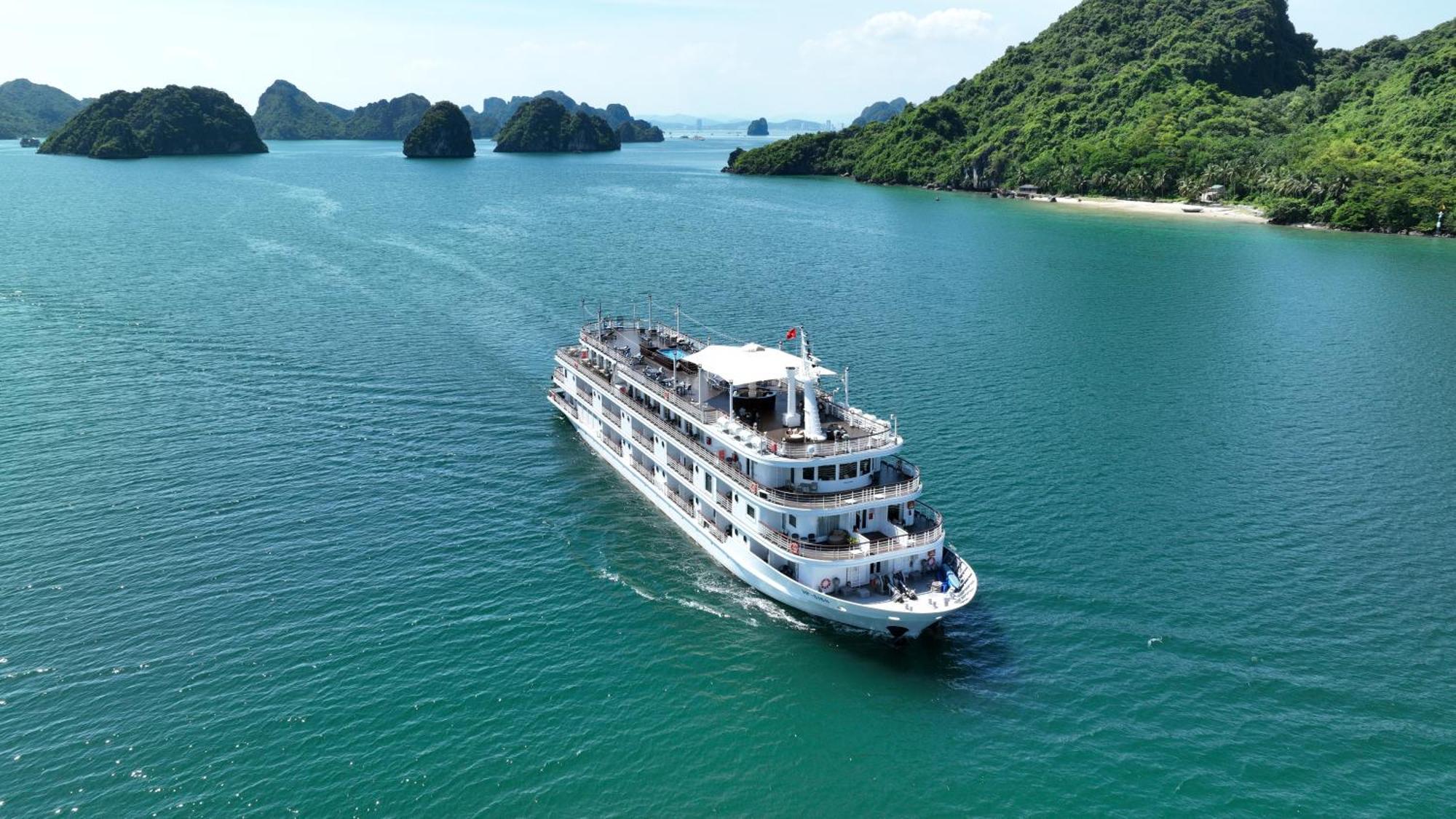 Paradise Grand Cruise - Lan Ha Bay Ха Лонг Екстериор снимка