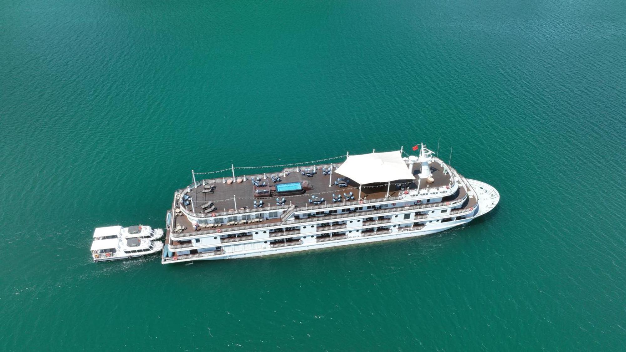 Paradise Grand Cruise - Lan Ha Bay Ха Лонг Екстериор снимка
