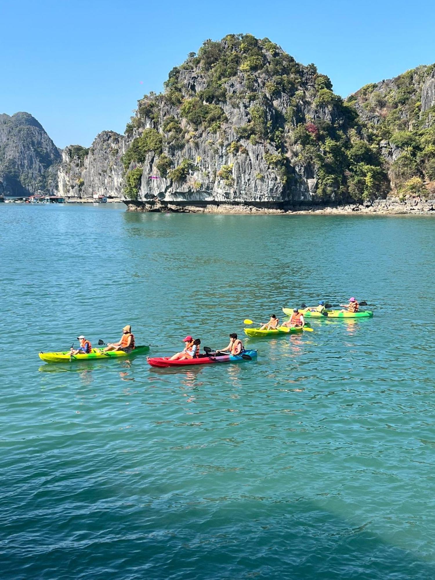 Paradise Grand Cruise - Lan Ha Bay Ха Лонг Екстериор снимка
