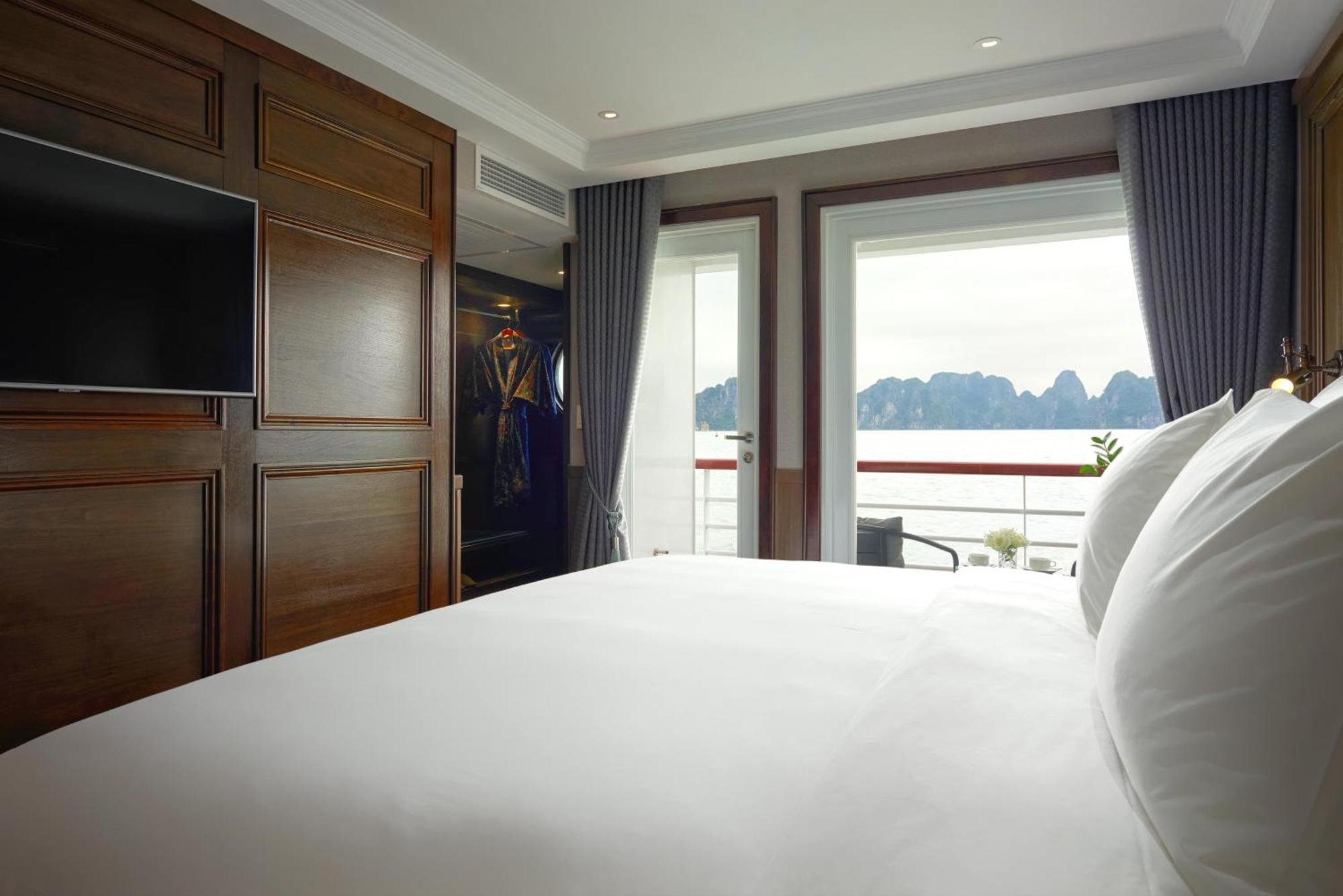 Paradise Grand Cruise - Lan Ha Bay Ха Лонг Екстериор снимка